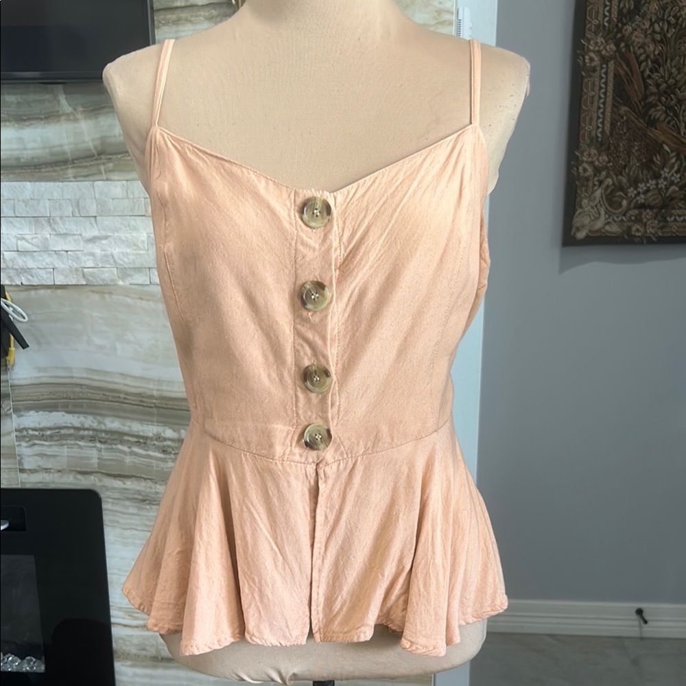 Style Envy‎ Peach Button-Down Peplum Top. Size L